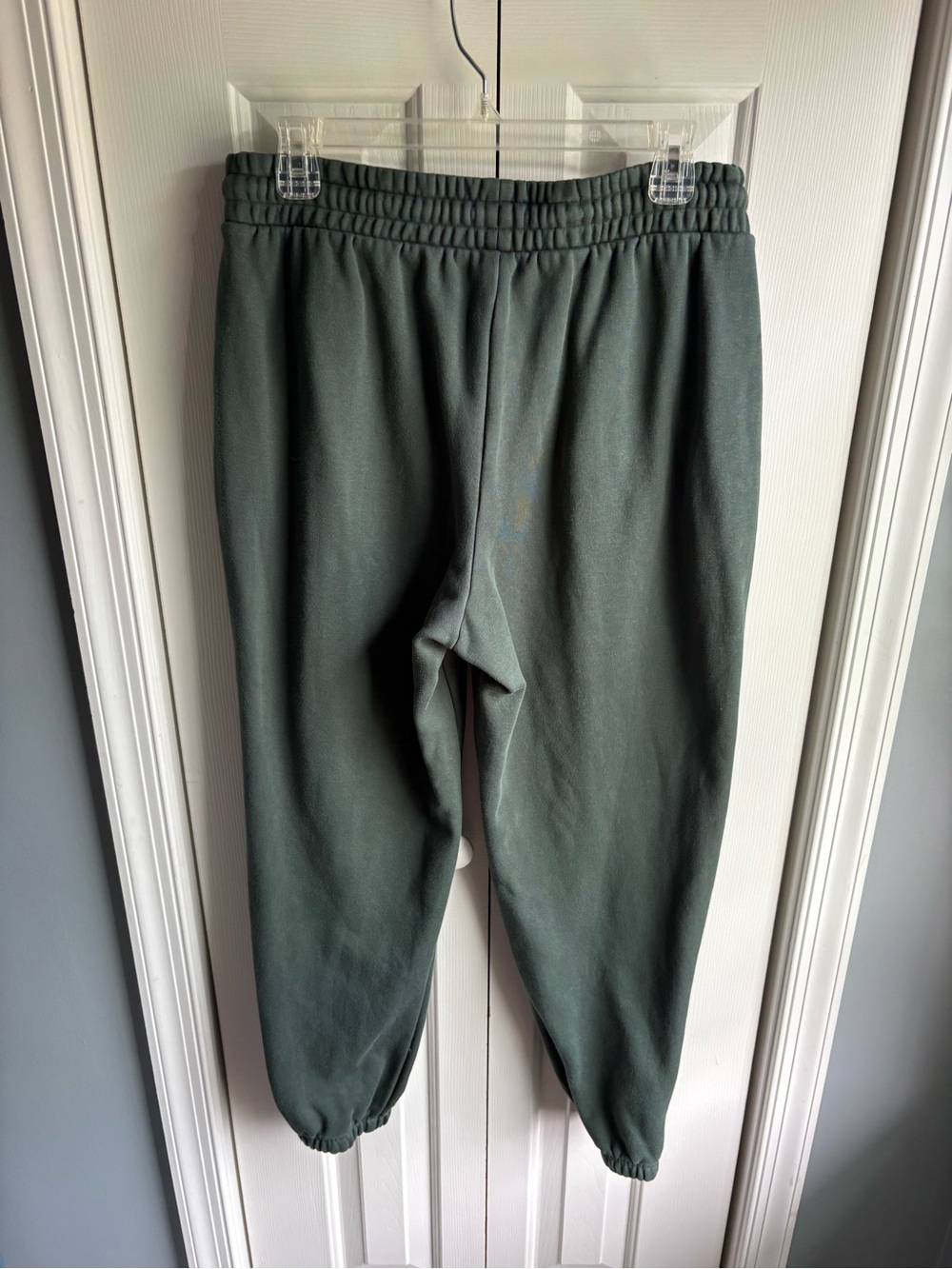 Fabletics Womens Green Cozy Fleece Go-To Sweatpants Athleisure Active Size Large - Picture 2 of 13